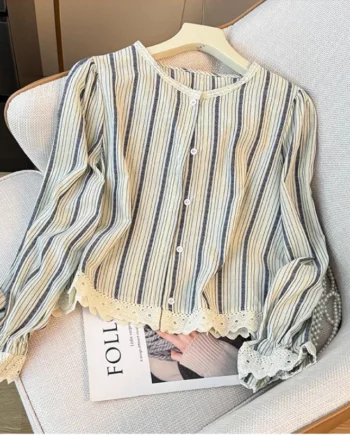 sg-11134201-7rdyc-lza81aij6j3g94.webp French style Ladies Lace striped long sleeve blouse crewneck single breasted loose version